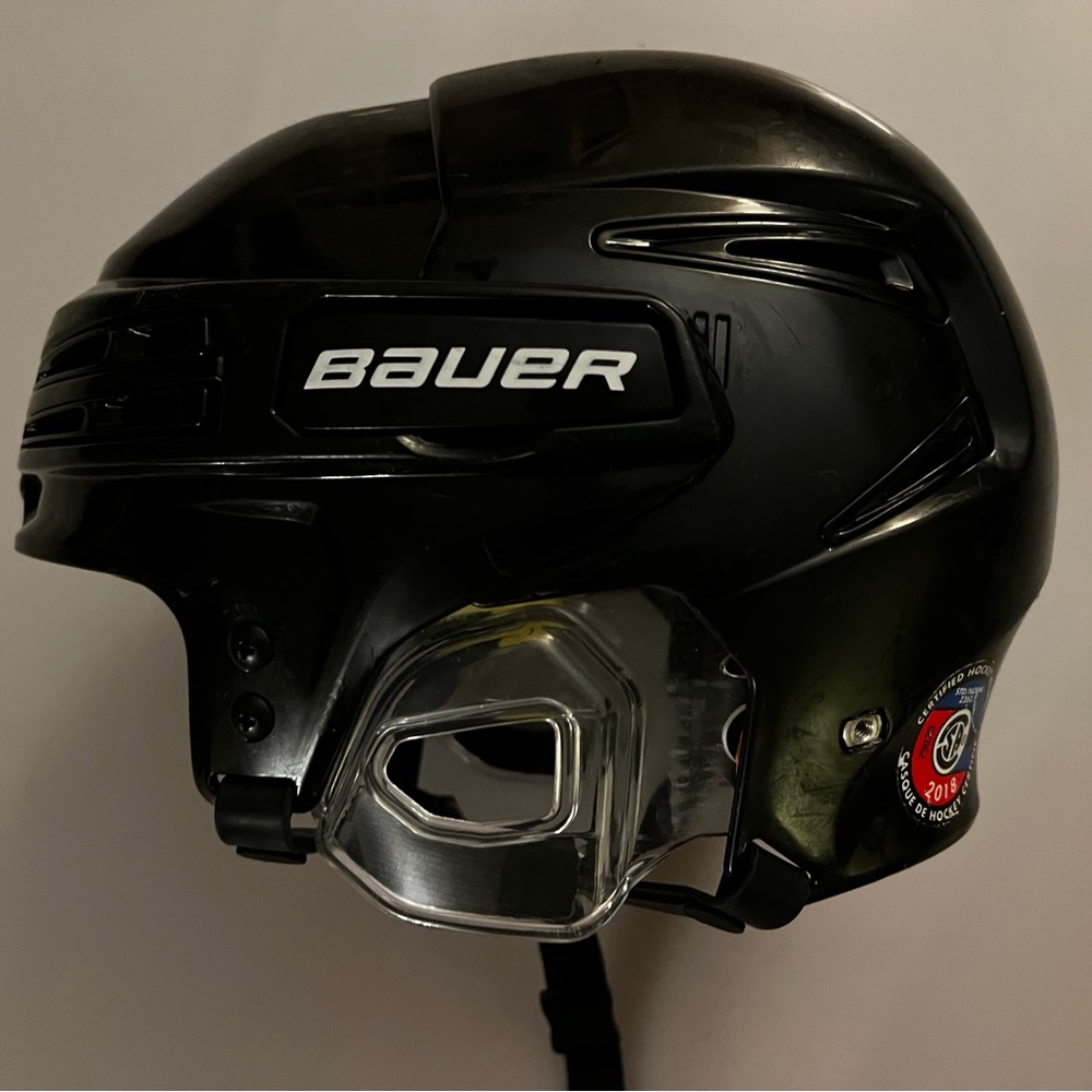 Bauer Re - Akt 75 youth hockey helmet.